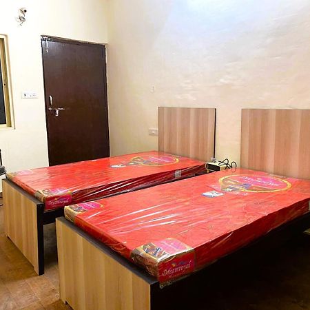 Bssn Guest House 瓜廖尔 外观 照片
