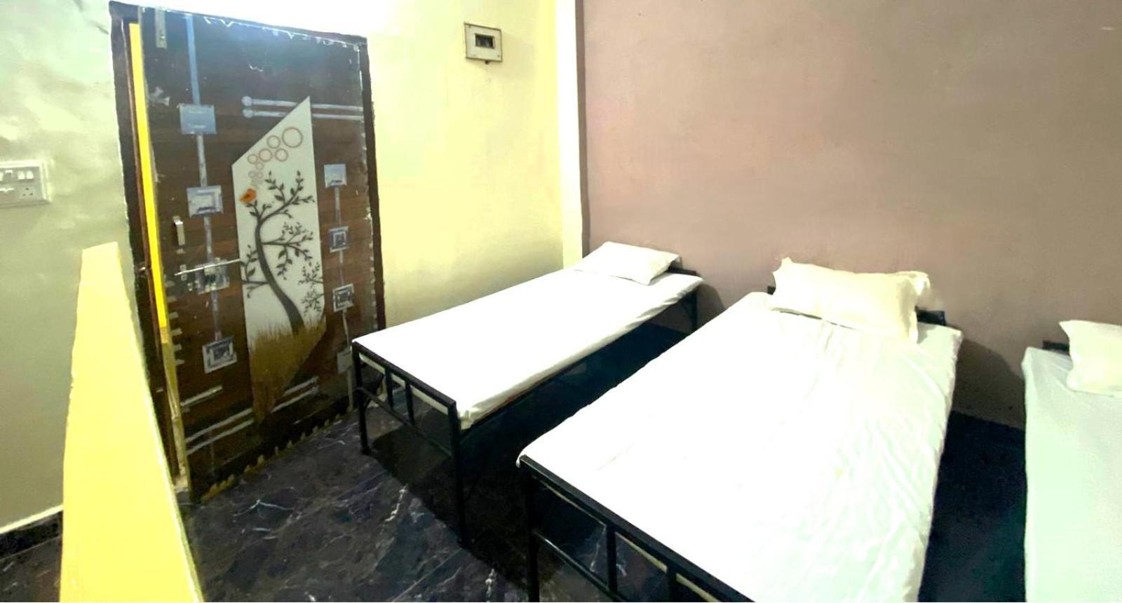 Bssn Guest House 瓜廖尔 外观 照片